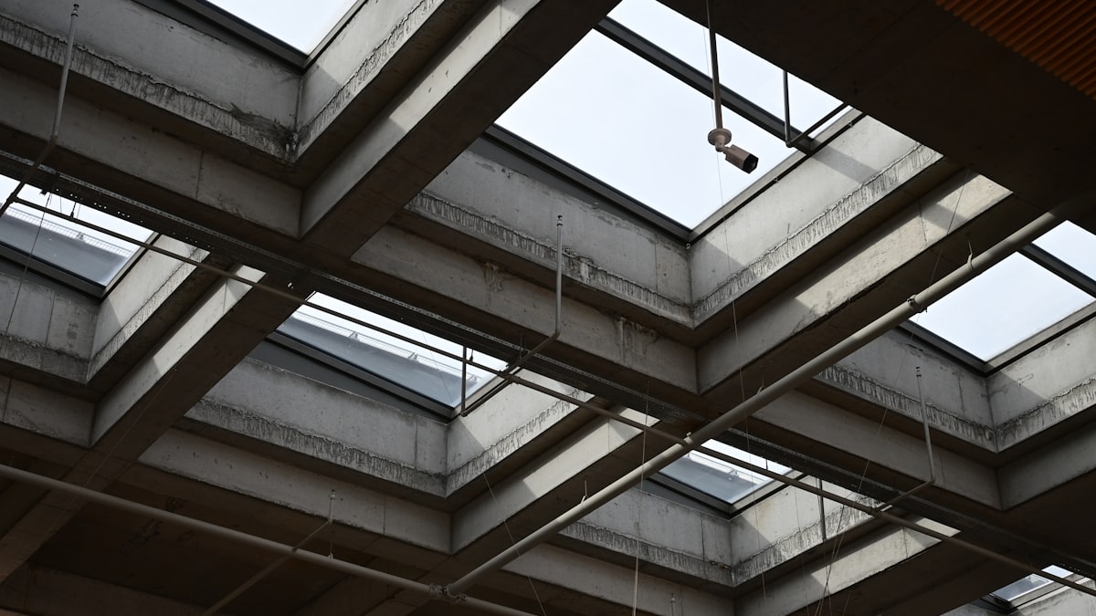 Skylight Shades: Options for Hard-to-Reach Windows